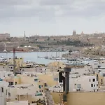 Sliema, Villa Savoia Luxury Apartment For 5 Guests